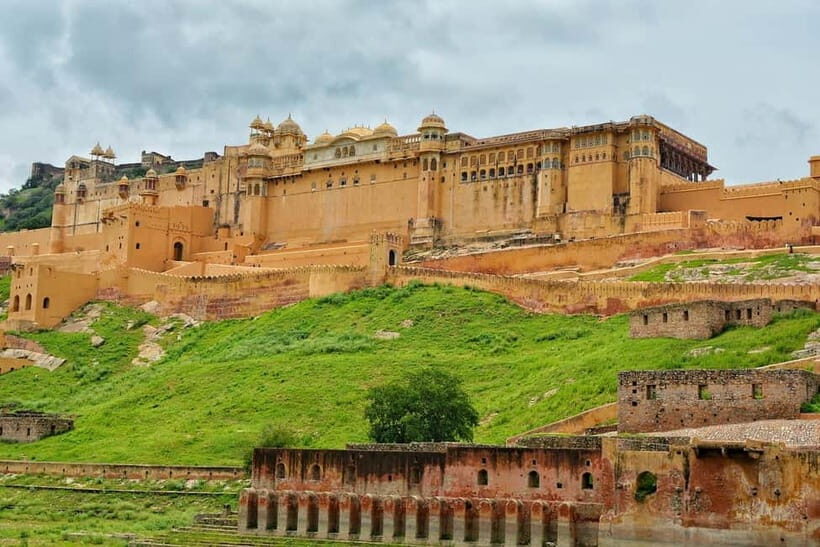 Jaipur: 4 Hours Nahargarh and Jaigarh Forts Tuk-Tuk Tour - Key things you’ll notice on this tuk-tuk fort loop