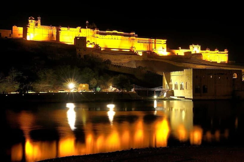 Jaipur: Amber Fort Light & Sound Show with Dinner - Amber Fort after dark: the 50-minute Son-et-Lumière show