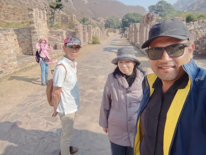 Jaipur: Chand Baori & Bhangarh Fort tour - All Inclusive - Chand Baori stepwell: 3,500 steps, 13 levels, and the view trick of descending