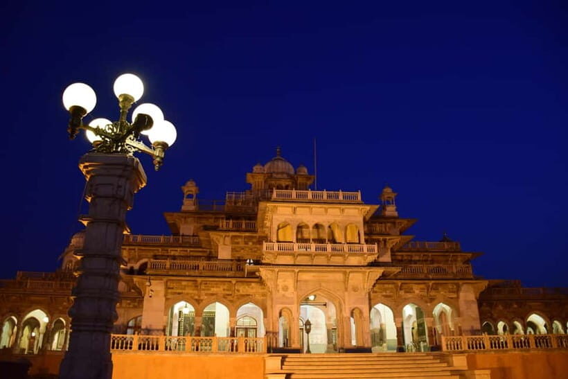 Jaipur: City Night Tour with Patrika Gate & Masala Chowk Tea - Pink City Photo Stop: Quick Views, Easy Orientation