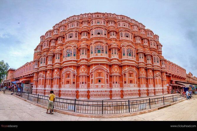 Jaipur City Private Day Tour From Delhi By Car-All Inclusive Tour - Jantar Mantar (1734): standing inside an astronomy machine