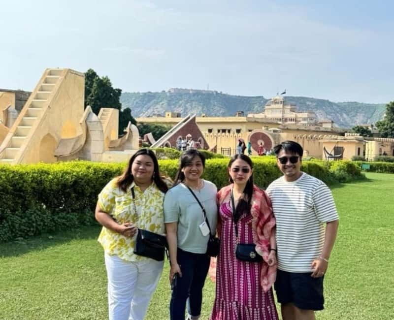 Jaipur: City Sightseeing Private Full-Day Guided Tour - Amber Fort: The Hindu–Muslim Blend You Can See in Red Sandstone