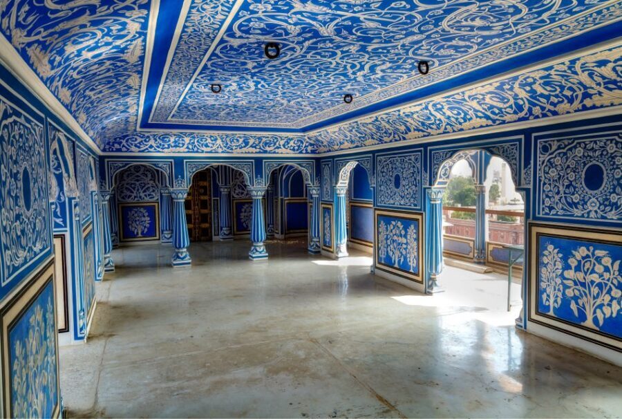 Jaipur City Tour: City Palace, Jantar, Hawa & Jal Mahal - City Palace: royal rooms, costumes, and what museums miss
