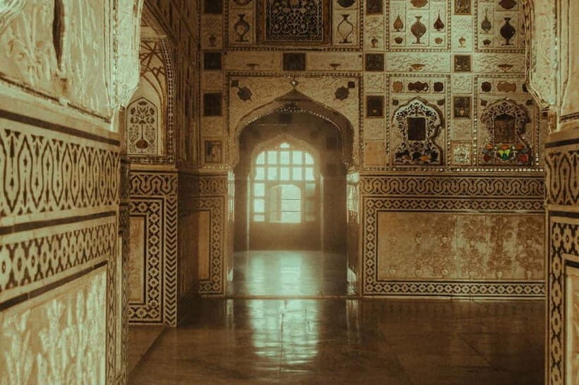 Jaipur City Tour Elephant Ride with Guide - Jantar Mantar: 19 Instruments and the Logic Behind the Stars