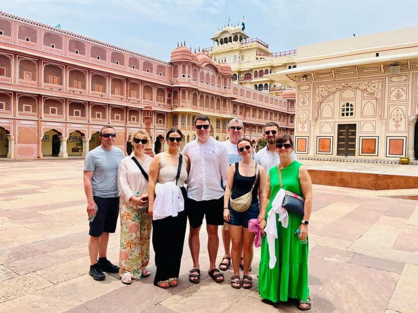 Jaipur: City Tour Full-Day Sightseeing with Guide - Hawa Mahal: photo stop with a purpose