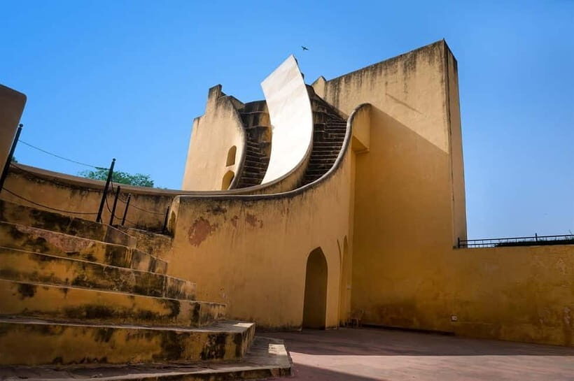 Jaipur: Elephant Activities Feed, Paint & Ride with Pickup - What to wear and bring so you enjoy the shower