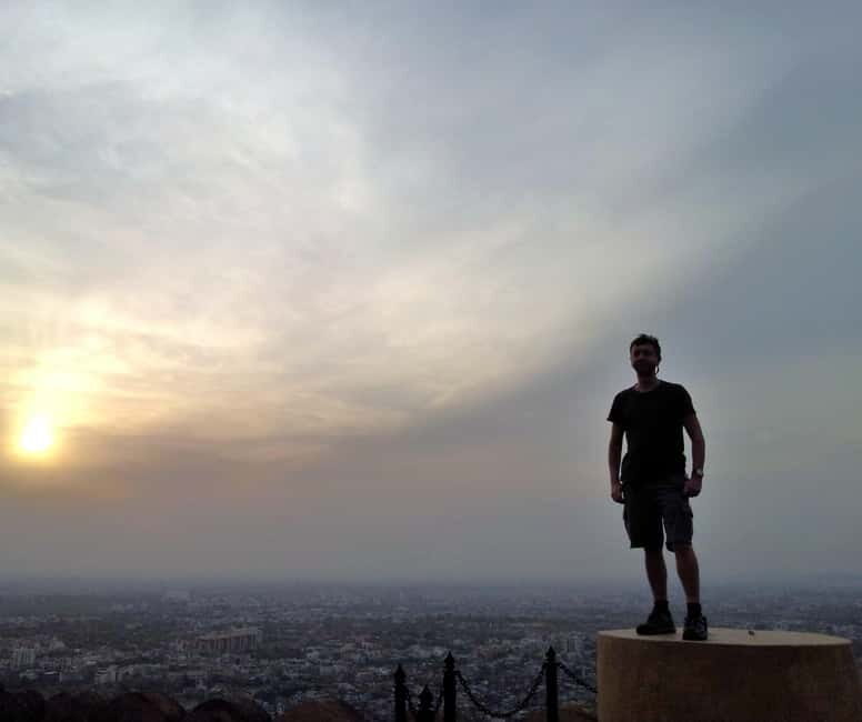 Jaipur: Explore Amber, Jaigarh & Nahargarh Fort with Sunset - Amber Fort: Hindu-Mughal fortress power, plus Sheesh Mahal
