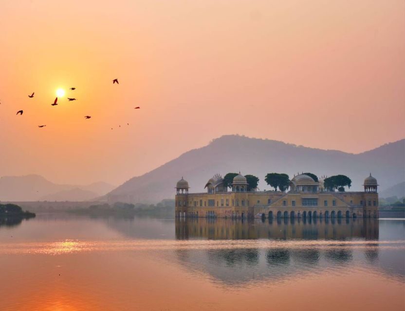 Jaipur: Full Day Sightseeing Tour By Car & Local Tour Guide - Royal Gaitor Tombs: the calm finish that earns the last hour