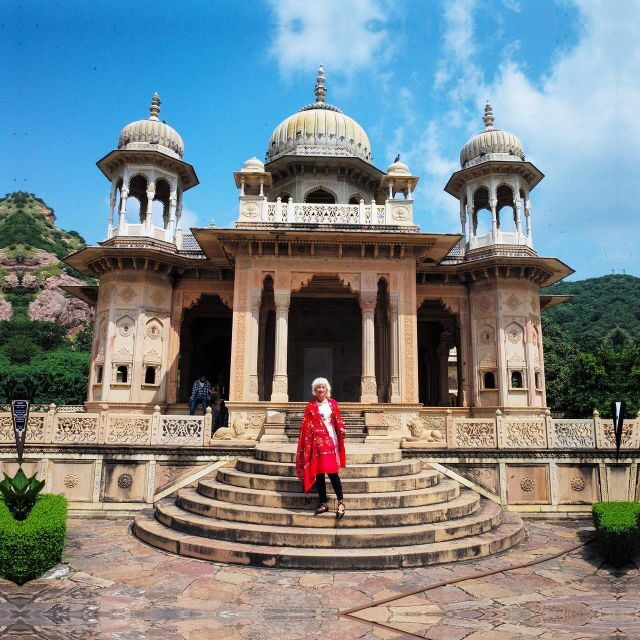 Jaipur: Full-Day Sightseeing Tour with Guide and Lunch - Panna Meena ka Kund: the eight-level stepwell that slows you down