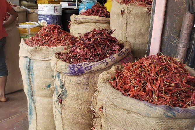 Jaipur Guided Food Walk Eat Just Like a Local - Entering Tripolia Bazar: where the tasting concentrates