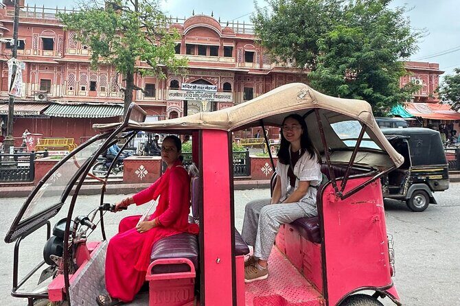 Jaipur Half-Day Heritage Tour by Women-Driven E-Rickshaw - Quick hits (what makes this one different)