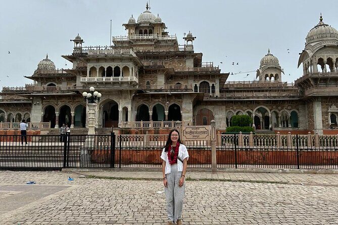 Jaipur Half-Day Heritage Tour by Women-Driven E-Rickshaw - Jantar Mantar: The Big Stone Sundial That Actually Makes Sense