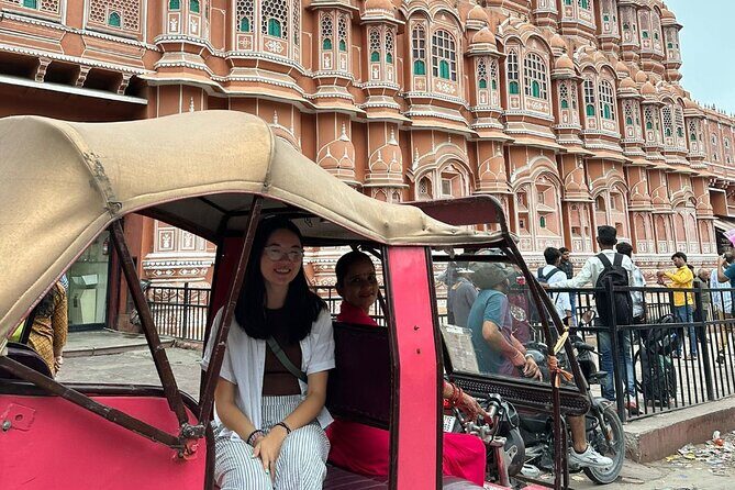 Jaipur Half-Day Heritage Tour by Women-Driven E-Rickshaw - City Palace: Courtyards, Pavilions, and Royal Everyday