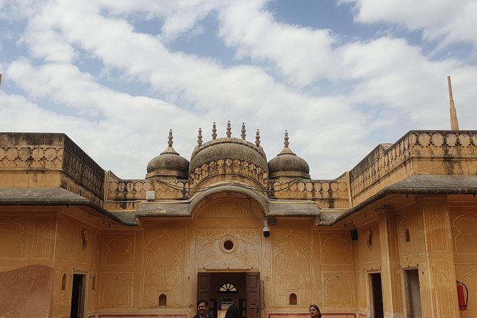 Jaipur: Half day tour of Amer Fort & Nahargarh Fort by Car - Amer Palace: what you’ll actually see in about 2 hours