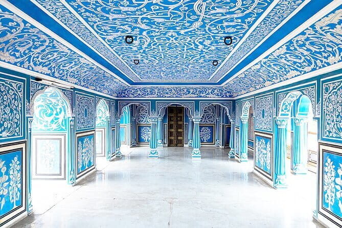 Jaipur Instagram Tour of Photogenic Spots - Amer, Panna Meena Kund, and stepwell angles that work every time