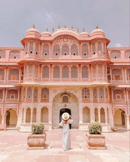Jaipur: Night Open Jeep Safari with City Lights & Palaces - Nahargarh Fort hills: the bird’s-eye skyline finale