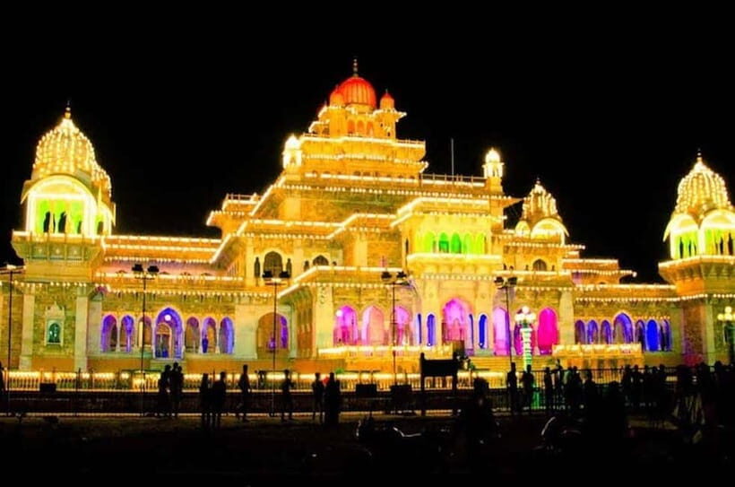 Jaipur: Night Tour of Amer & pink city by an open air jeep - Guide and group size: why this tour stays pleasant
