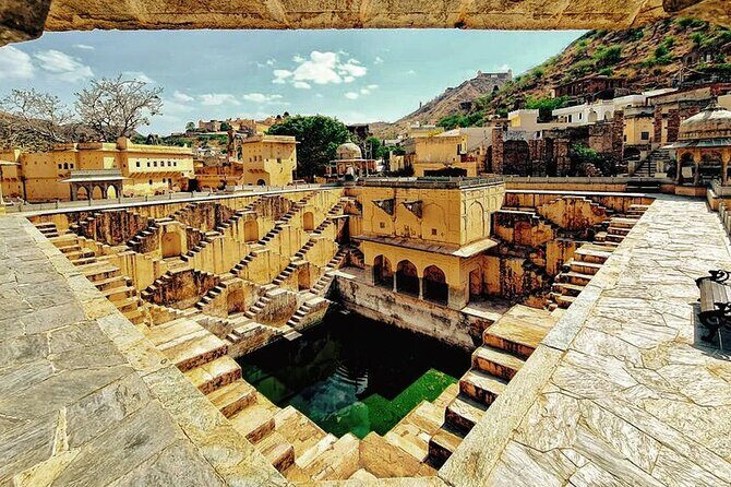 Jaipur No Shopping Guided Sightseeing Tour with Heritage Walk - Start at Panch Batti and Settle In: How the 8-Hour Day Flows