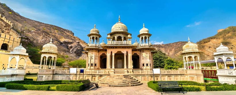 Jaipur: Personalized Full-Day City Tour by Car with Options - Jal Mahal and Panna Meena Ka Kund: the stops that slow you down