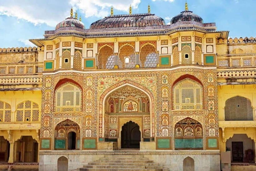 Jaipur Pink City Heritage Tour: Book By Car with Guide - The big idea: why Jaipur works best with a guide and car