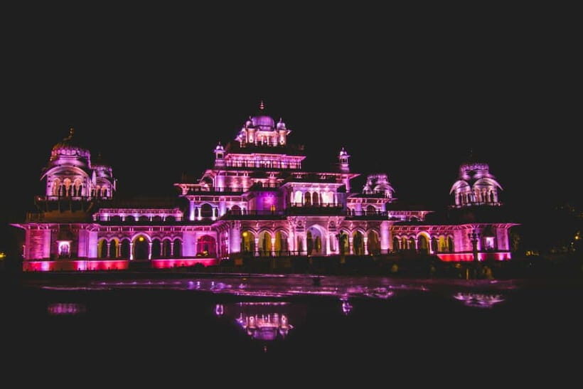 Jaipur: Private Evening Tour with Monkey Temple Sunset - Jal Mahal at dusk: the palace that looks like it’s floating