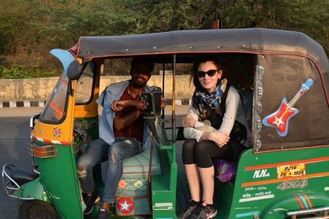 Jaipur: Private Full-Day City Sightseeing with Pick-Up & Drop off - Jal Mahal Photo Stop and Lunch Break That Resets the Day