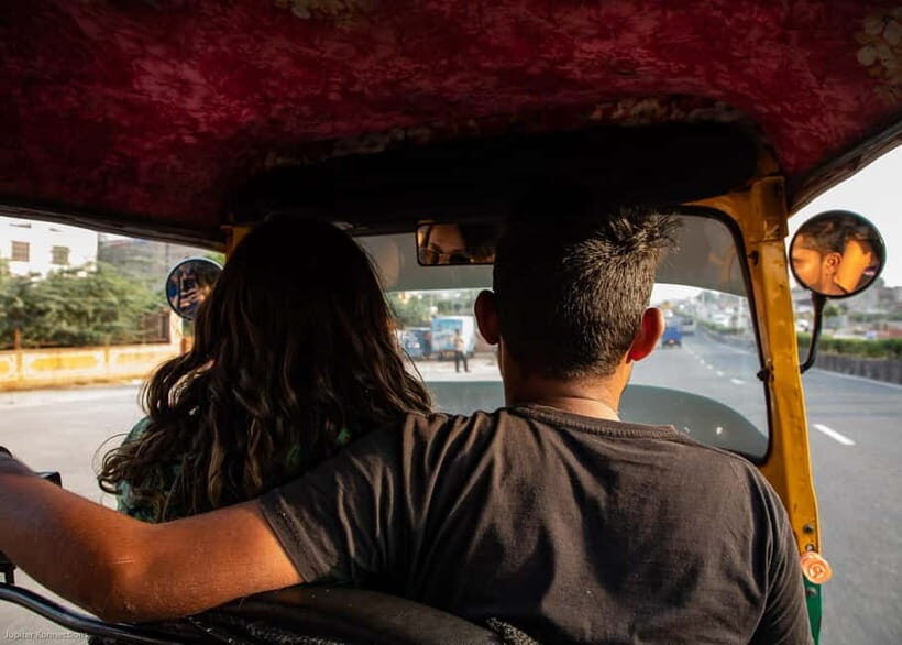 Jaipur: Private Full-Day City Tour By Tuk-Tuk with Pick-Up - Jantar Mantar in a half-hour: quick science, better than it sounds