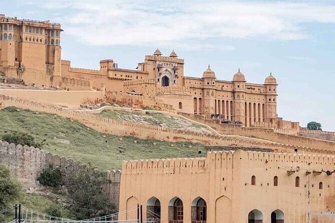 Jaipur Private Full Day Sightseeing Tour with Guide by Car - Jal Mahal: the Water Palace you can’t enter, but you’ll still get value