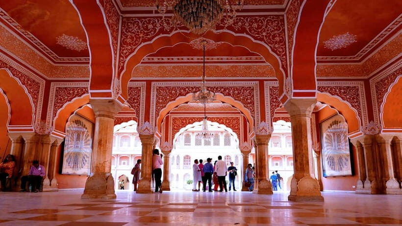 Jaipur: Private Full-Day Tour of the Heritage Pink City - Panna Meena ka Kund: a lighter final stop with good photo potential