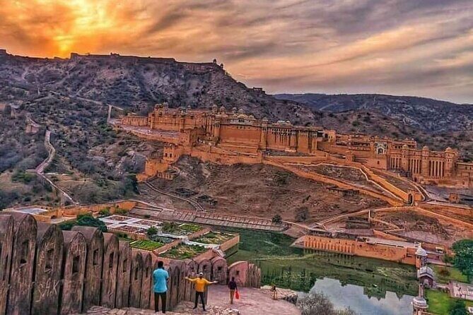 Jaipur: Private Guided Full Day tour Of Jaipur - Stop 1 in Jaipur: orientation time before the big sights