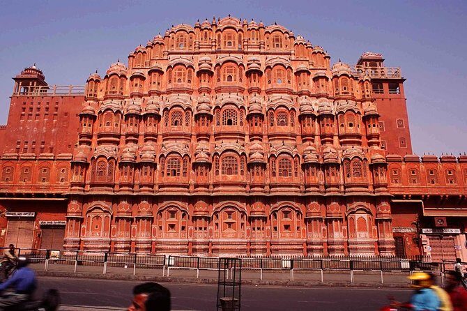 Jaipur: Private Jaipur Full Day City Sightseeing Tour by Car - Hawa Mahal to City Palace: from wind screens to royal rooms