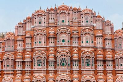 Jaipur Private Sightseeing Tour with Car and Guide - Stop 2: Panna Meena ka Kund stepwell—small stop, big geometry