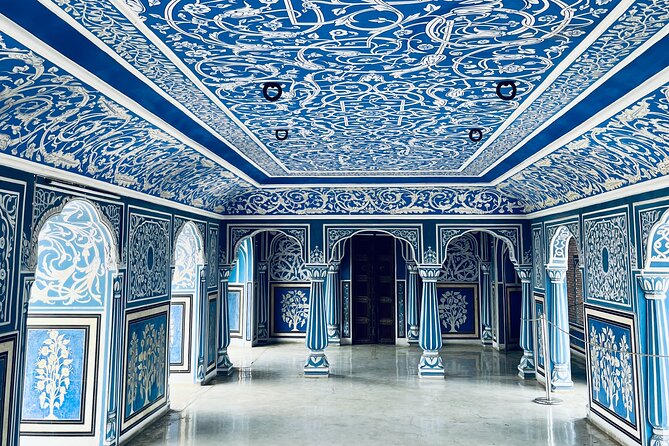 Jaipur Private Sightseeing Tour with Car and Guide - Stop 4: Jal Mahal on Man Sagar Lake