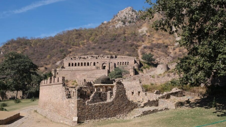 Jaipur: Same-Day Bhangarh Fort & Chand Baori Stepwell Tour - Who Should Book This Tour (and Who Might Skip It)