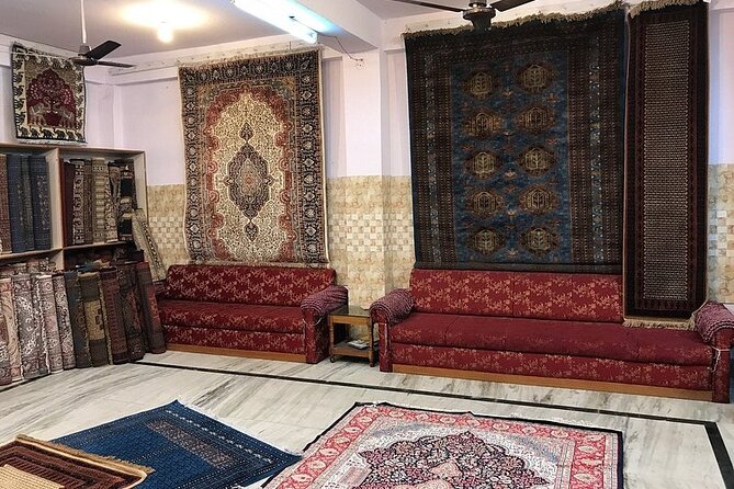 Jaipur Shopping Tour - Gemstones, rugs, and jewelry for people who love the details