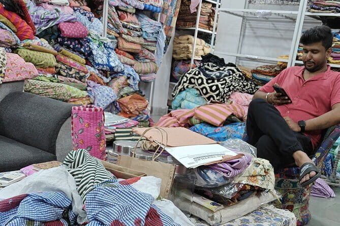 Jaipur: Shopping Tour•Food & Drink•City Sightseeing Tour Tuk-Tuk - Key highlights at a glance