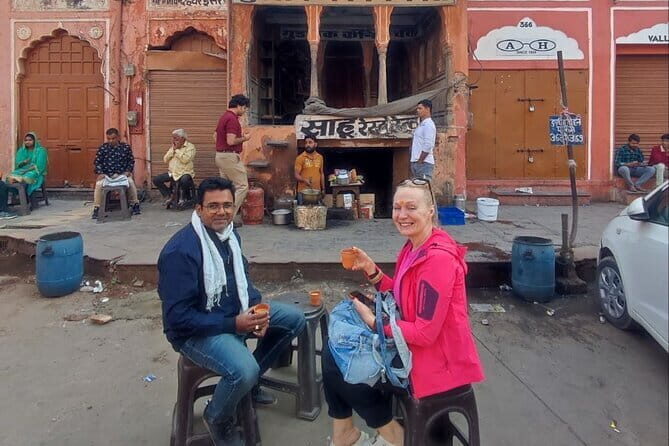 Jaipur: Shopping Tour•Food & Drink•City Sightseeing Tour Tuk-Tuk - Your Jaipur route: monuments, markets, and snack breaks