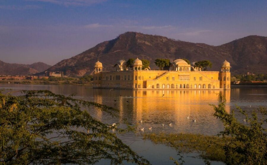 Jaipur Sightseeing by Tuk-Tuk: Temples, Palaces & Markets - Amer Fort and the Fortress-View Factor