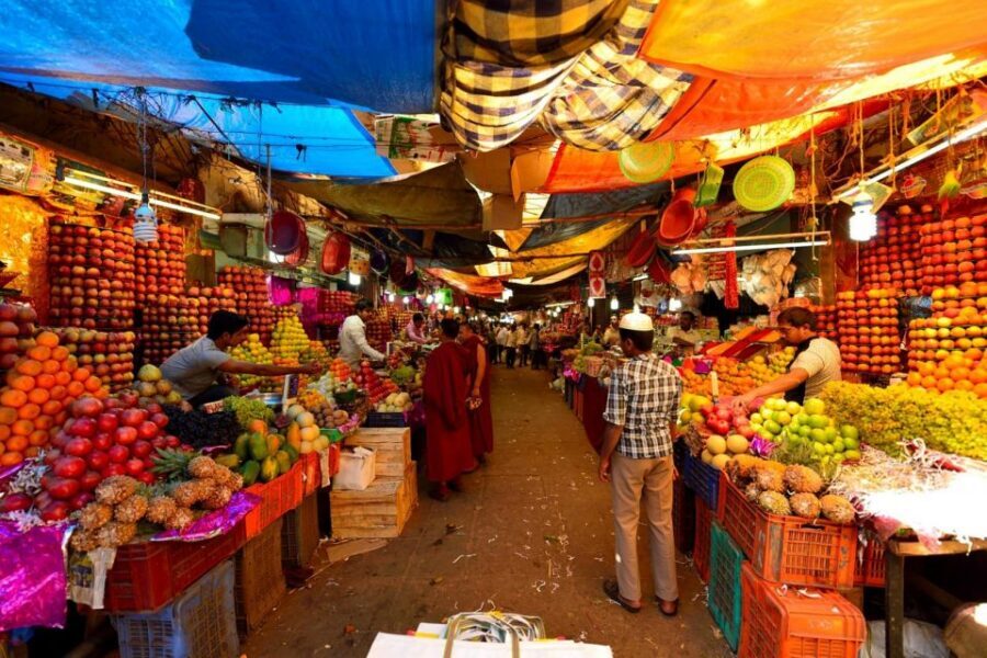 Jaipur Sightseeing by Tuk-Tuk: Temples, Palaces & Markets - Jal Mahal on Man Sagar Lake: The Photo Break You’ll Actually Want
