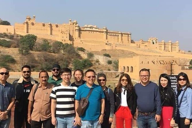 Jaipur Sightseeing & Shopping Tour by Private Car with Guide - City Palace Courtyards and Royal Buildings: Where the Old City Feels Concentrated