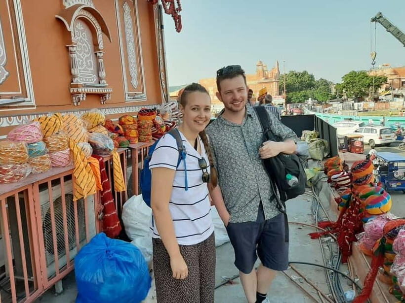 Jaipur: Spice Market and Street Food Walking Tour - Jaipur’s oldest spice market walk: grinding, colors, and real use