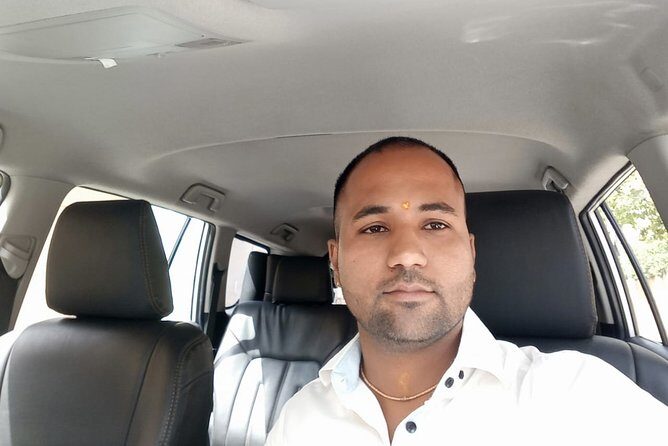 Jaipur to New Delhi Airport/Hotel – One-Way Cab Private Transfers - The Pickup in Jaipur: Any Location, Fewer Headaches