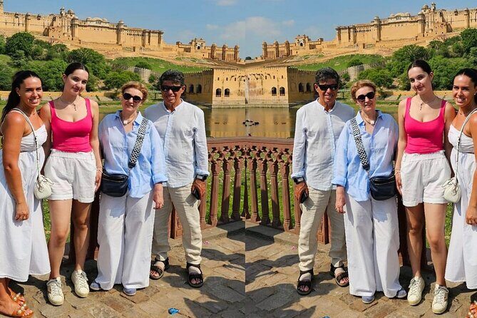 Jaipur Tour Pink City by Car From Delhi All Inclusive - Jal Mahal: the short stop that gives you the best “wow” photo