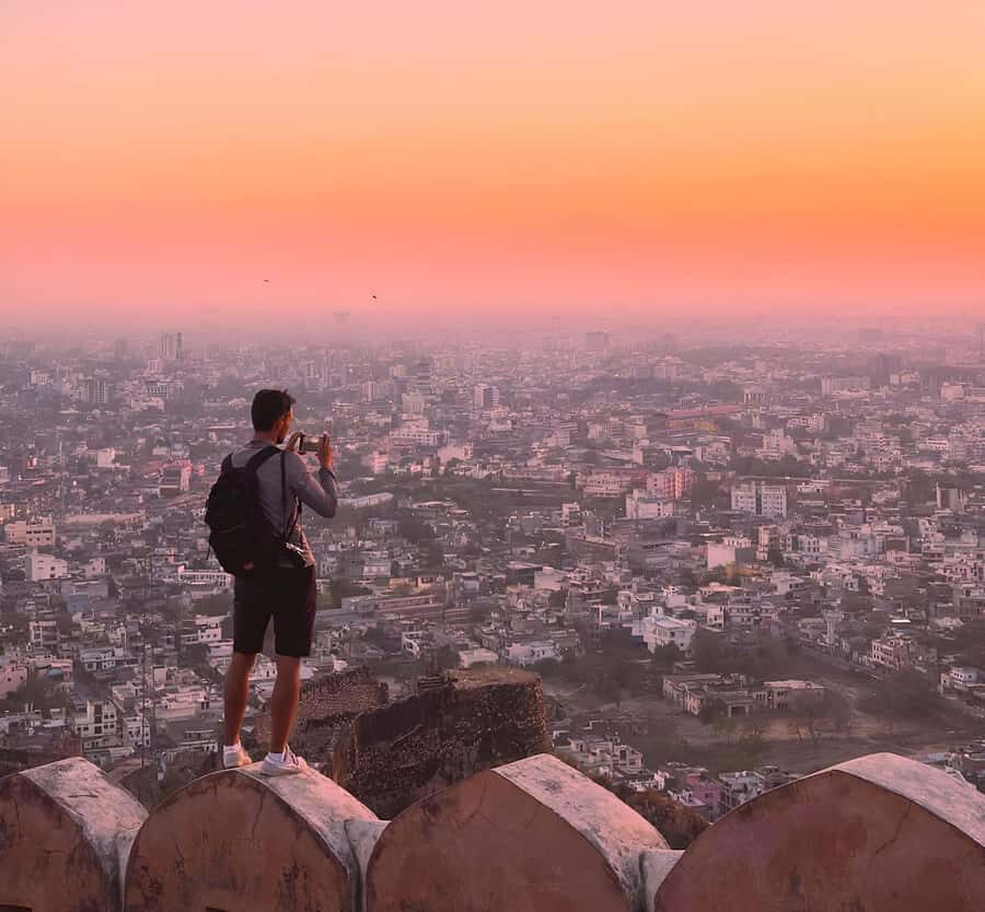 Jaipur: Tour with Nahargarh Sunrise or Monkey Temple Sunset - The photo-friendly stops: Jal Mahal and Hawa Mahal