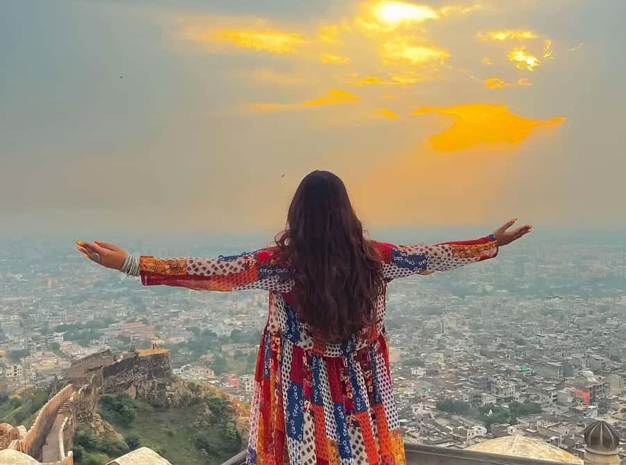 Jaipur: Tour with Nahargarh Sunrise or Monkey Temple Sunset - Morning option: Nahargarh sunrise, stepwell symmetry, and Amber Fort