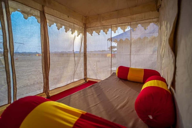 Jaisalmer: Experience a Luxury Desert Camping - The overnight choice: after dinner, you can return or stay