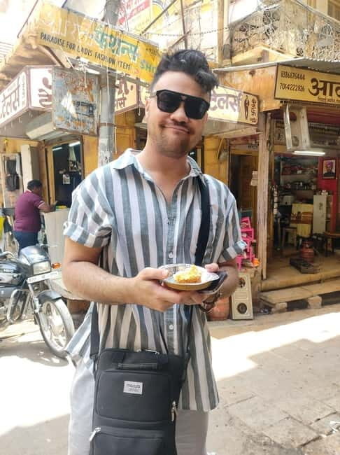 Jaisalmer Food Tour: Taste the Flavors of the Golden City! - Ghotuwa: The Cardamom Sweet That Resets Your Palate
