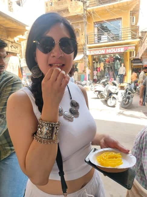 Jaisalmer Food Tour: Taste the Flavors of the Golden City! - Indian-Chinese Street Food: A Surprise That Still Feels Local