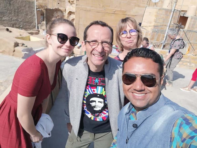Jaisalmer: Fort,Havelis and old city private tour - Jaisalmer Fort and the arts-and-crafts market stop (about one hour)