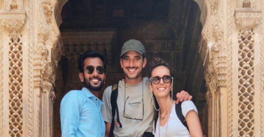 Jaisalmer Heritage Walking Tour With Professional Guide - Inside Jaisalmer Fort: palaces, Jain temples, and a living city